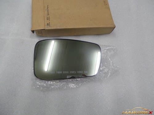 Стекло зеркала заднего вида YF Sonata боковое зеркало старого образца правое 876213S010 (LED подсветка) 09-12