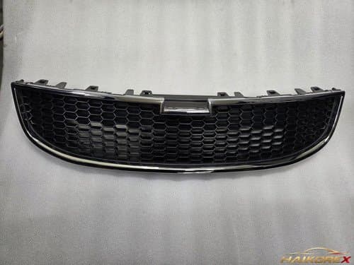 Решетка радиатора Chevrolet Orlando 95032032 95032033 95032043 нижняя