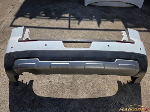 Крышка заднего бампера Chevrolet Orlando (верхняя часть 96895643 + нижняя часть 96895629, с датчиком парковки на 4 отверстия)