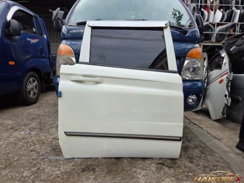 Дверь задняя правая Korando Sports