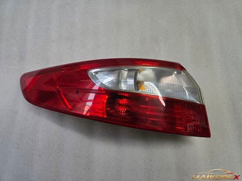 Задний фонарь в сборе (комбинированный) левый для Renault SM3 (L38)