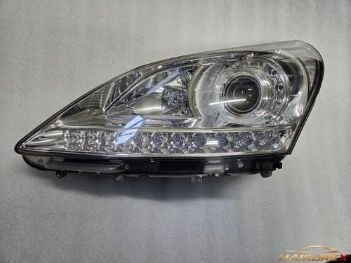 Фара головного света HID Hyundai Equus VI (10-контактная) левая (водительская сторона) 921013N080, полная сборка, класс C (LED неисправен)