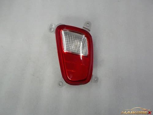Задний бампер Hyundai i10 (JA) с фонарём заднего хода, пассажирская сторона 92405G6500