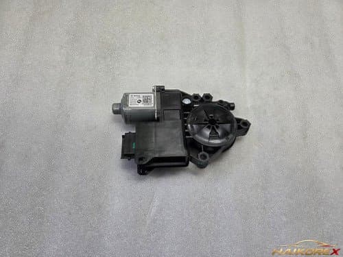 Мотор стеклоподъёмника двери Hyundai Grandeur IG (все двери) - водительское место 82450G8100