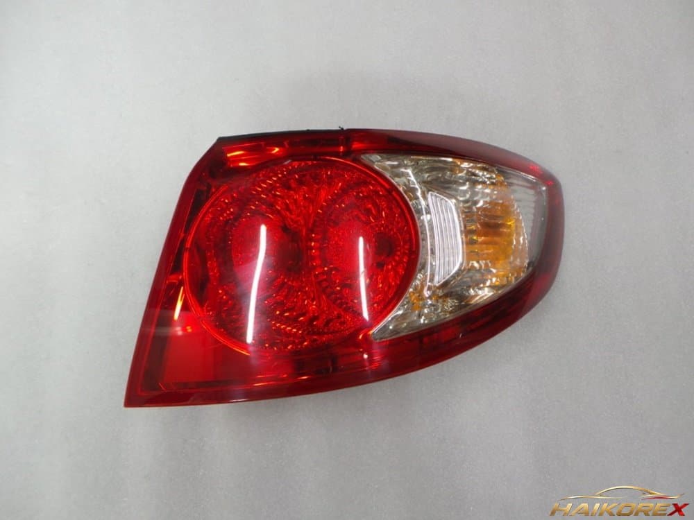 Задний фонарь в сборе Hyundai Santa Fe CM правый (старый дизайн) 924022B000 05-09