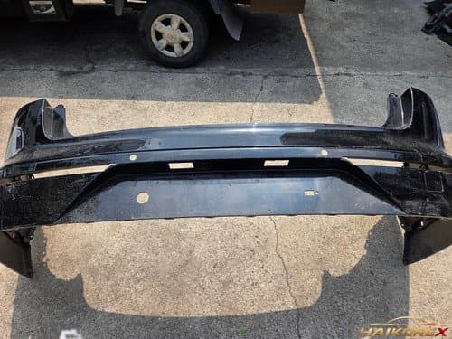Накладка заднего бампера Hyundai Grandeur GN7 86610N1000 86610N1030 86611N1000 (6 отверстий под датчик) B-класс (потертости, царапины)