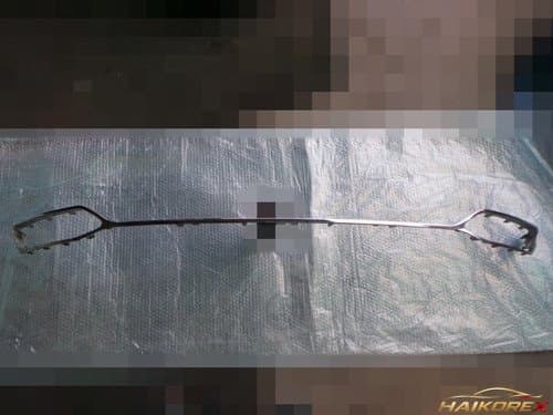 Молдинг центральный крышки заднего бампера Hyundai Grandeur IG глянцевый 86693G8600