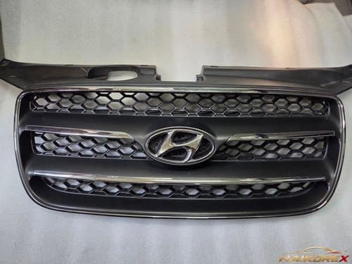 Решётка радиатора Hyundai Santa Fe CM 865612B020 05-09