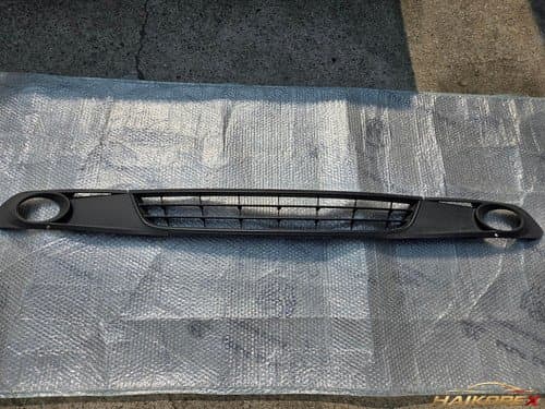 Решётка нижняя переднего бампера Volkswagen Jetta 6 поколение 5C68536779B9 5C6853665 5C6853666