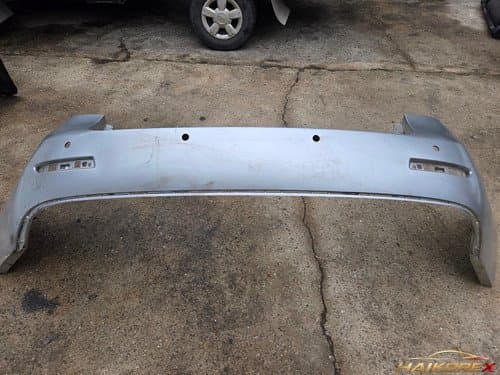 Верхняя накладка заднего бампера SM5 новый образец (L43) 850220035R (4 отверстия под датчик)