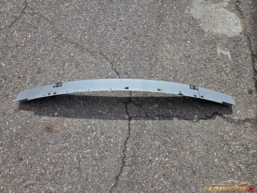 Балка-абсорбер переднего бампера Chevrolet Impala P23124168 23124168