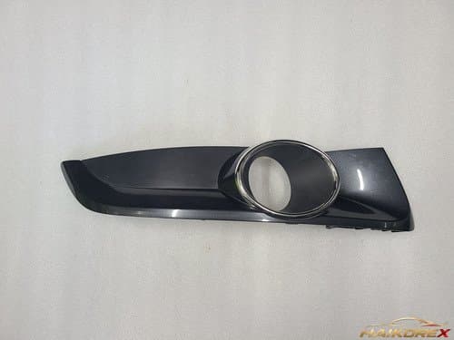 Накладка крышки противотуманной фары переднего бампера SM5 (L43) правая 261A24669R до 2012.10