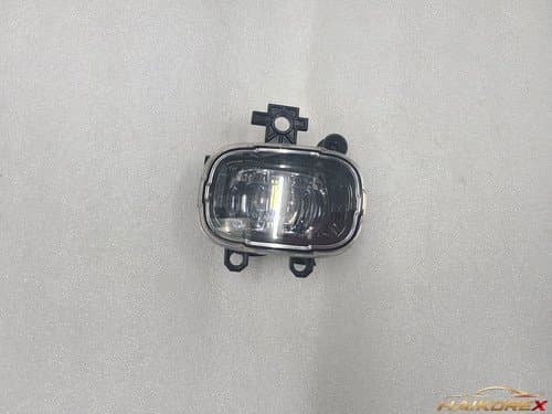 Противотуманная фара LED переднего бампера XM3 261504122R (пассажирская сторона), B класс