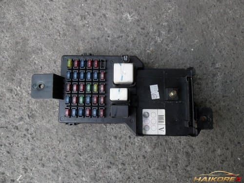 Блок предохранителей, распределительная коробка Hyundai Equus 913503B011 (салонная)