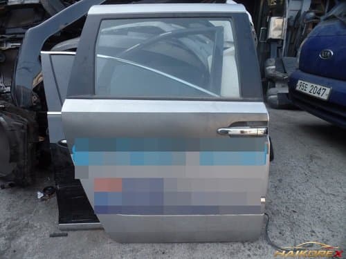Дверь сдвижная задняя правая (салон) для Kia Carnival 9-местный (механическая)