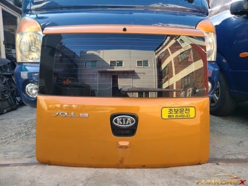 Крышка багажника (хэтчбэк) Kia Soul с камерой заднего вида