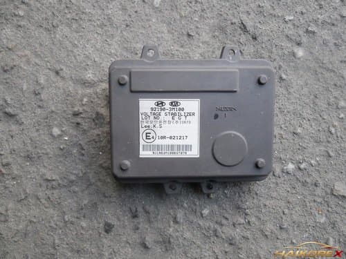 Блок стабилизатора напряжения (VOLTAGE STABILIZER) для передних фар Genesis BH 921903M100