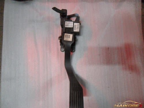 Педаль акселератора Hyundai Starex 327004A650
