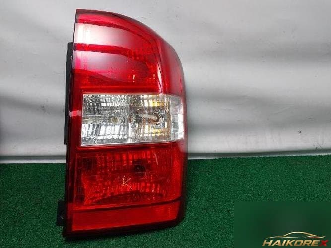Kia Carnival 2007 — фонарь задний комбинированный правый (92402-4D1)