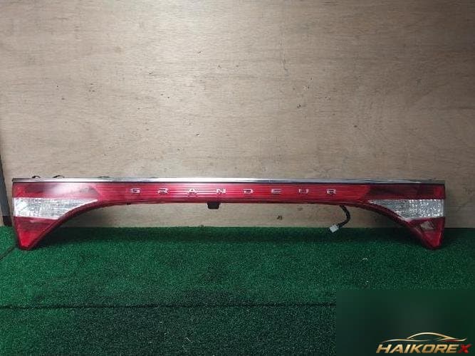 Hyundai Grandieur 2012 — задний фонарь в крышку багажника 92401-3V03