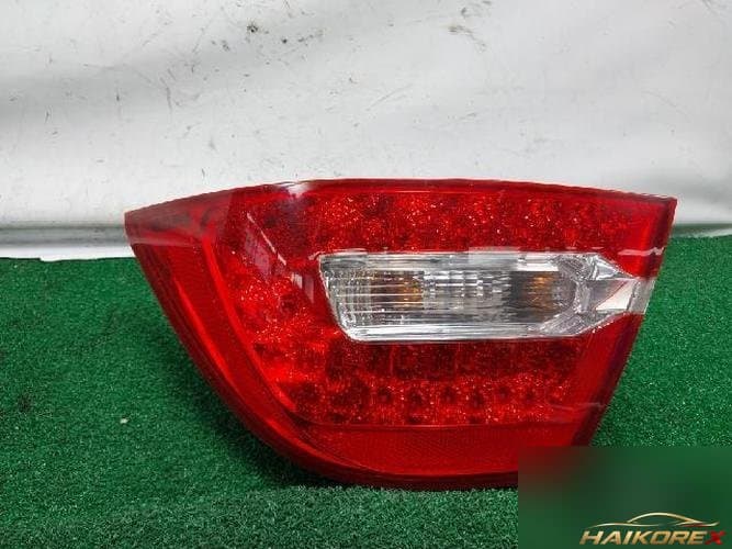 Kia Sorento 2010 — фонарь задний комбинированный правый