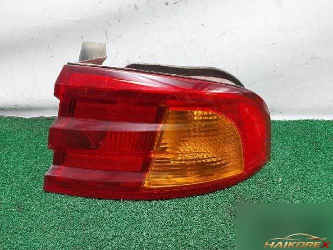 Kia Optima 2001 — комбинированный фонарь задний правый