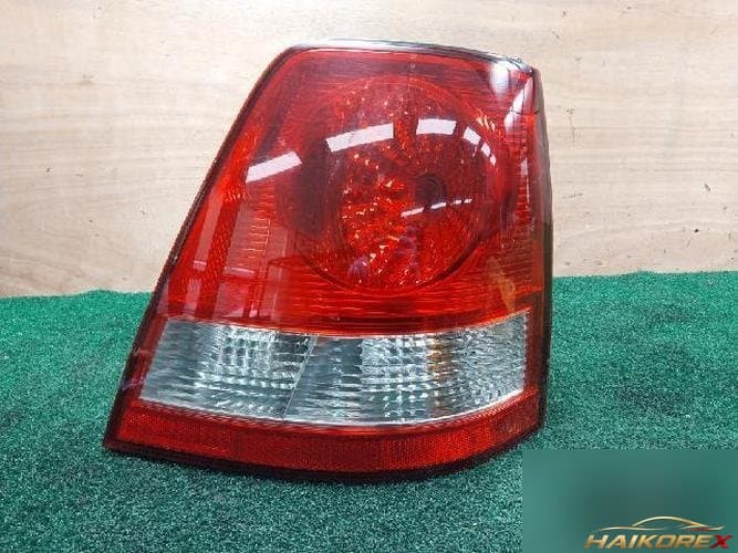 Kia Sorento 2002 — комбинированный задний фонарь правый (пассажирский)