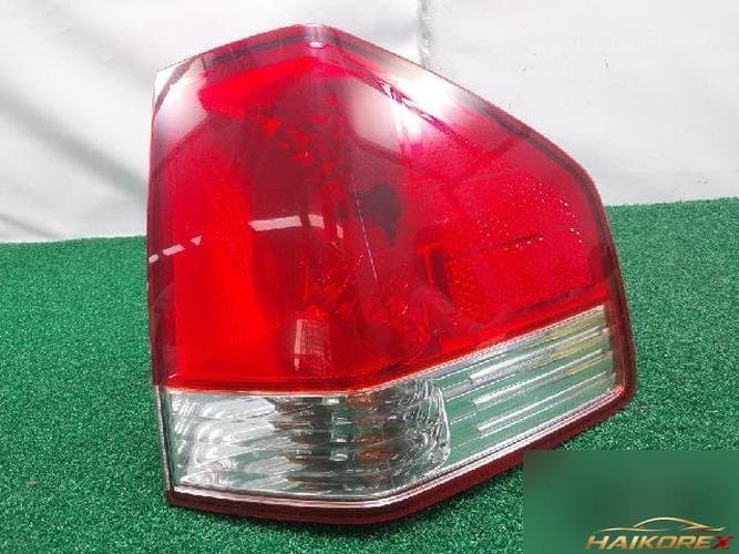 Kia Mohave 2008 — комбинированный фонарь задний правый (пассажирский) 92402 2J0R