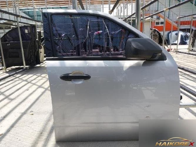 Ford Escape 2010 — дверь передняя правая