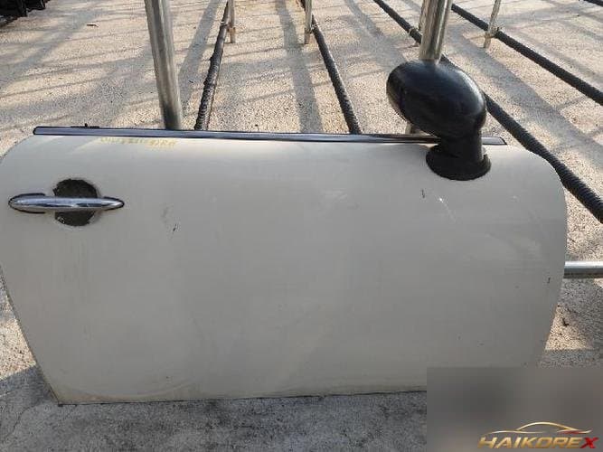 Mini Cooper 2009 — передняя правая дверь