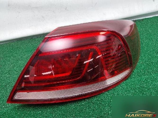 Volkswagen CC 2012 — комбинированный фонарь (задний) правый 3C8945208M