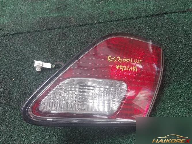 Lexus ES 2002 — белый задний фонарь (фонарь багажника)