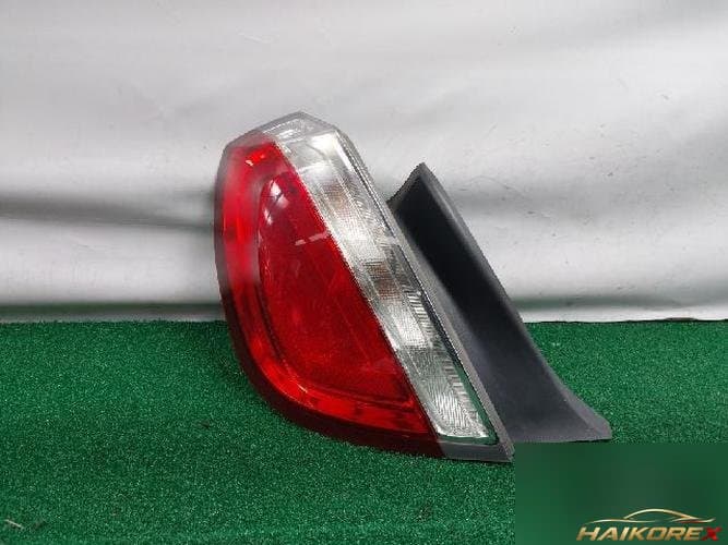 Ford MKS 2011 — комбинированный фонарь задний левый