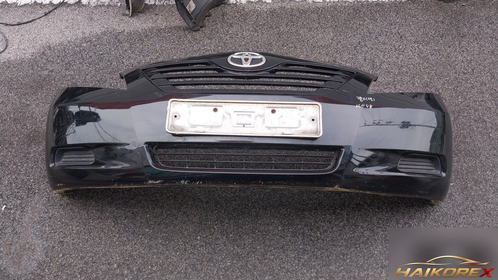 Toyota Camry 2008 — передний бампер