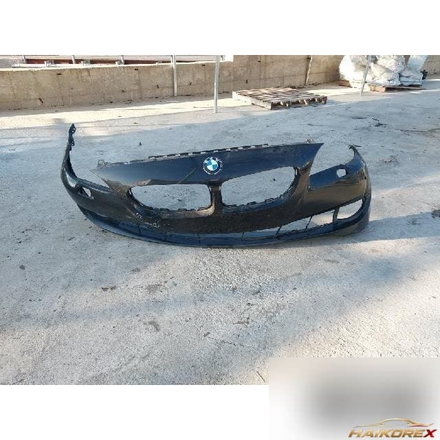 BMW 520d 2012 — передний бампер