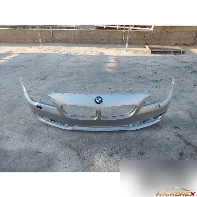 BMW 520d 2015 — передний бампер