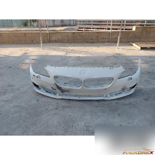 BMW 520d 2015 — передний бампер