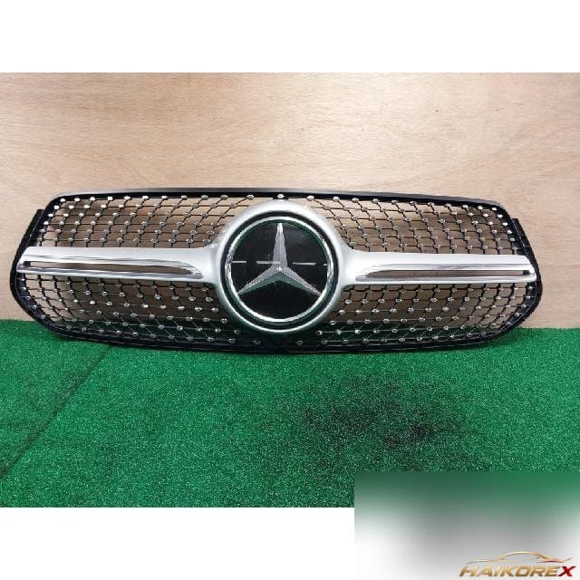 Mercedes-Benz 400 4MATIC 2021 — радиаторная решетка