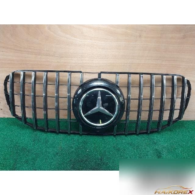 Mercedes-Benz GLE 2020 — радиаторная решётка