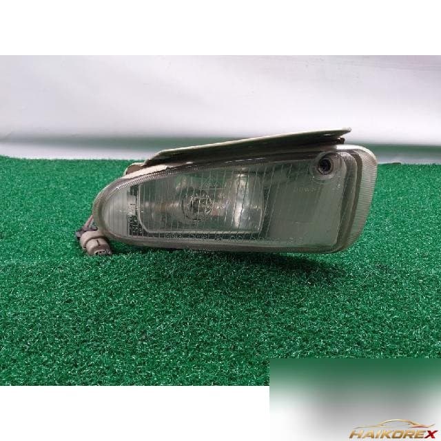 Chrysler Voyager 2001 — противотуманная фара левая