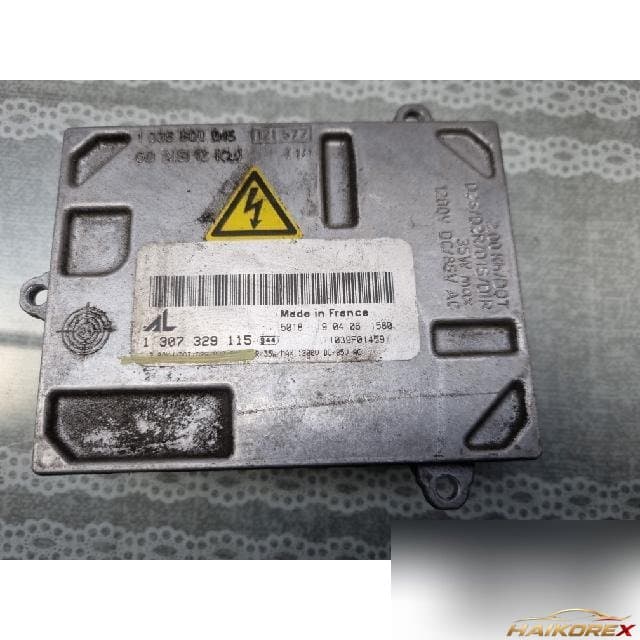 Audi A4 2006 — лампа с балластом 1307329115