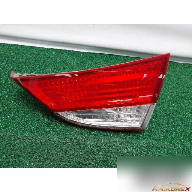 Hyundai Avante 2012 — накладка крышки багажника правая с фонарём 92404-3X0