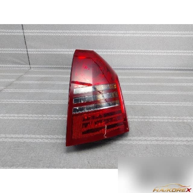 Chrysler 300C 2007 — задний фонарь правый