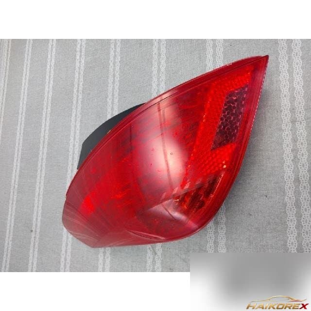 Peugeot 308 2013 — задний фонарь левый