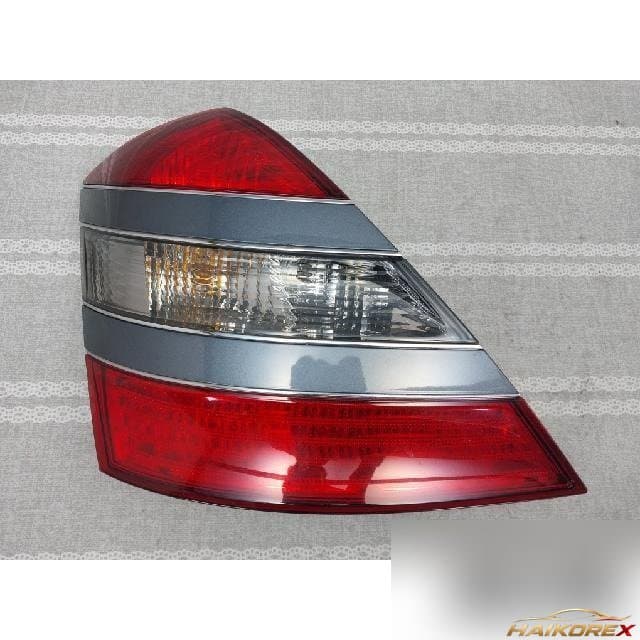 Mercedes-Benz S350L 2007 — задний фонарь левый A221 820 0164