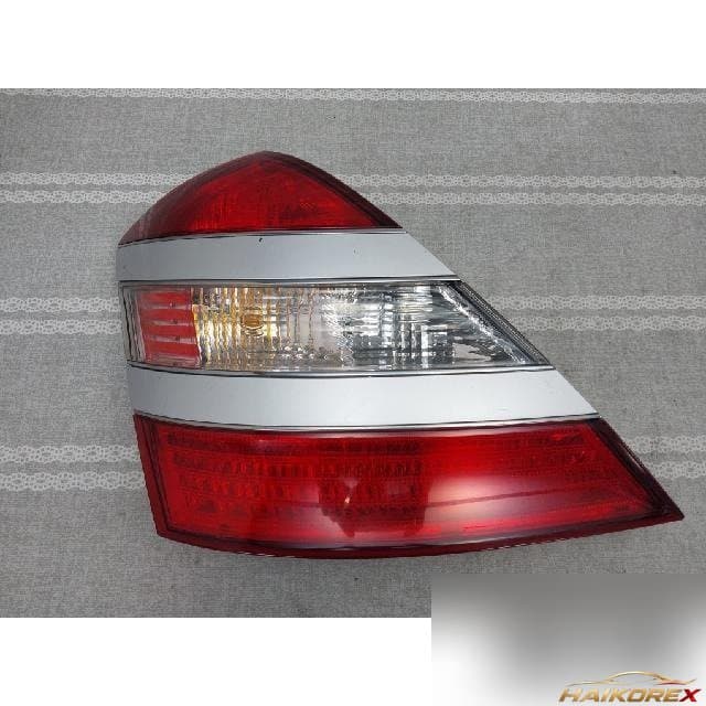 Mercedes-Benz S500L 2006 — задний фонарь левый A221 820 0364
