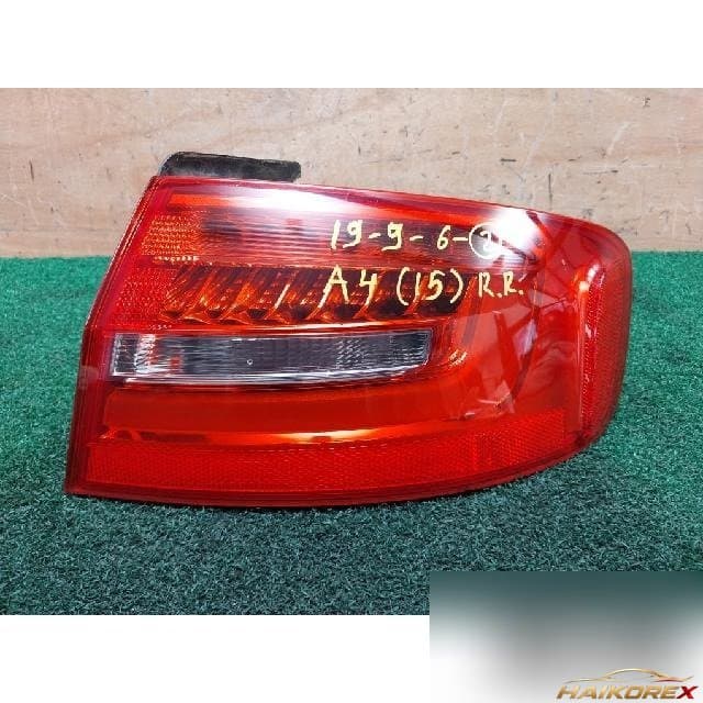 Audi A4 2015 — задний фонарь правый (комбинированный) 8K5945096AC