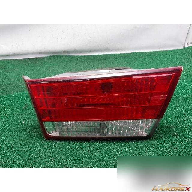 Hyundai Sonata NF 2005 — накладка крышки багажника правая