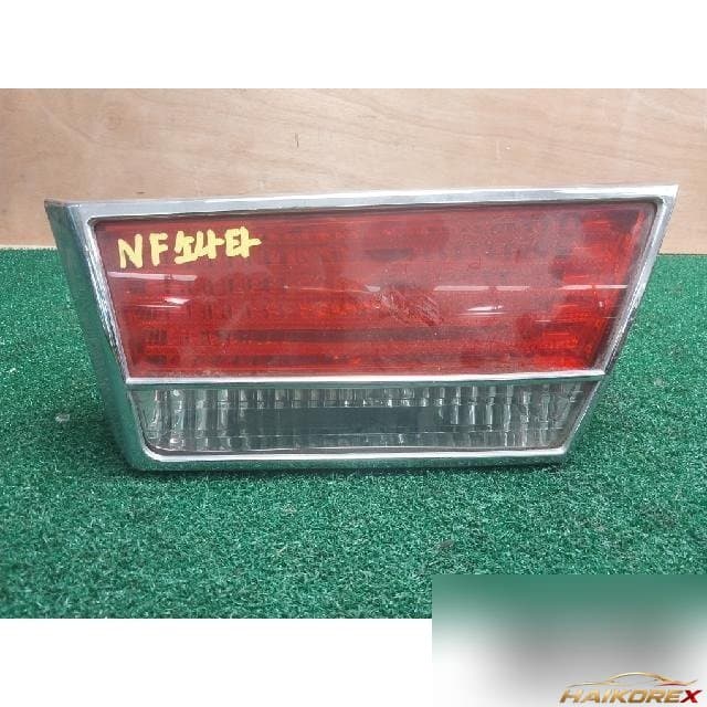 Hyundai NF Sonata Transform 2008 — накладка крышки багажника правая