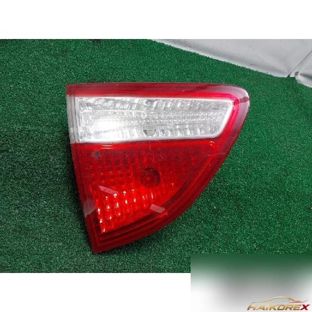 Hyundai Veracruz 2010 — накладка крышки багажника с фонарём 924053J000